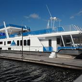 Houseboats on Lake Cumberland