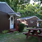 M & M Lodge